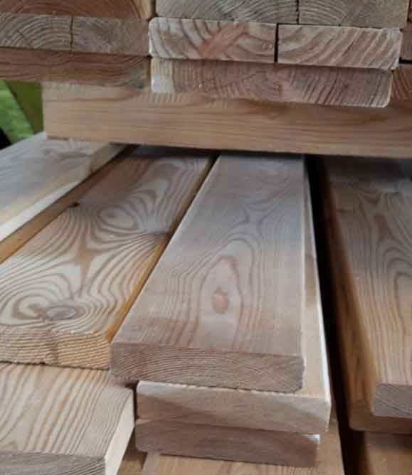 Odessa-Holzhandel-Deutschland-Glattkantbretter-Konstruktionsholz-Sibirische-Laerche-UK-2